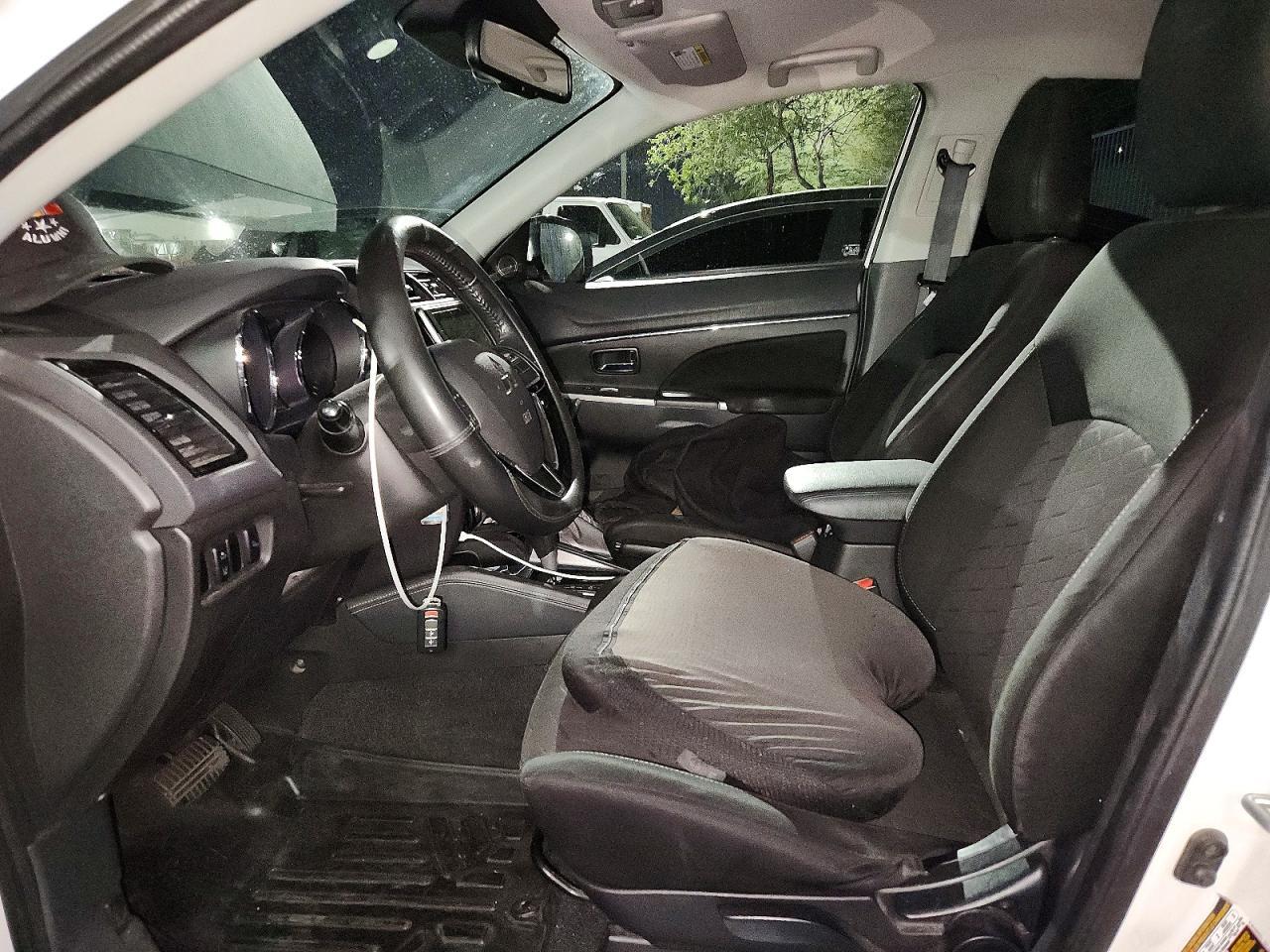 2020 Mitsubishi Outlander Sport Es - zdjęcie 7