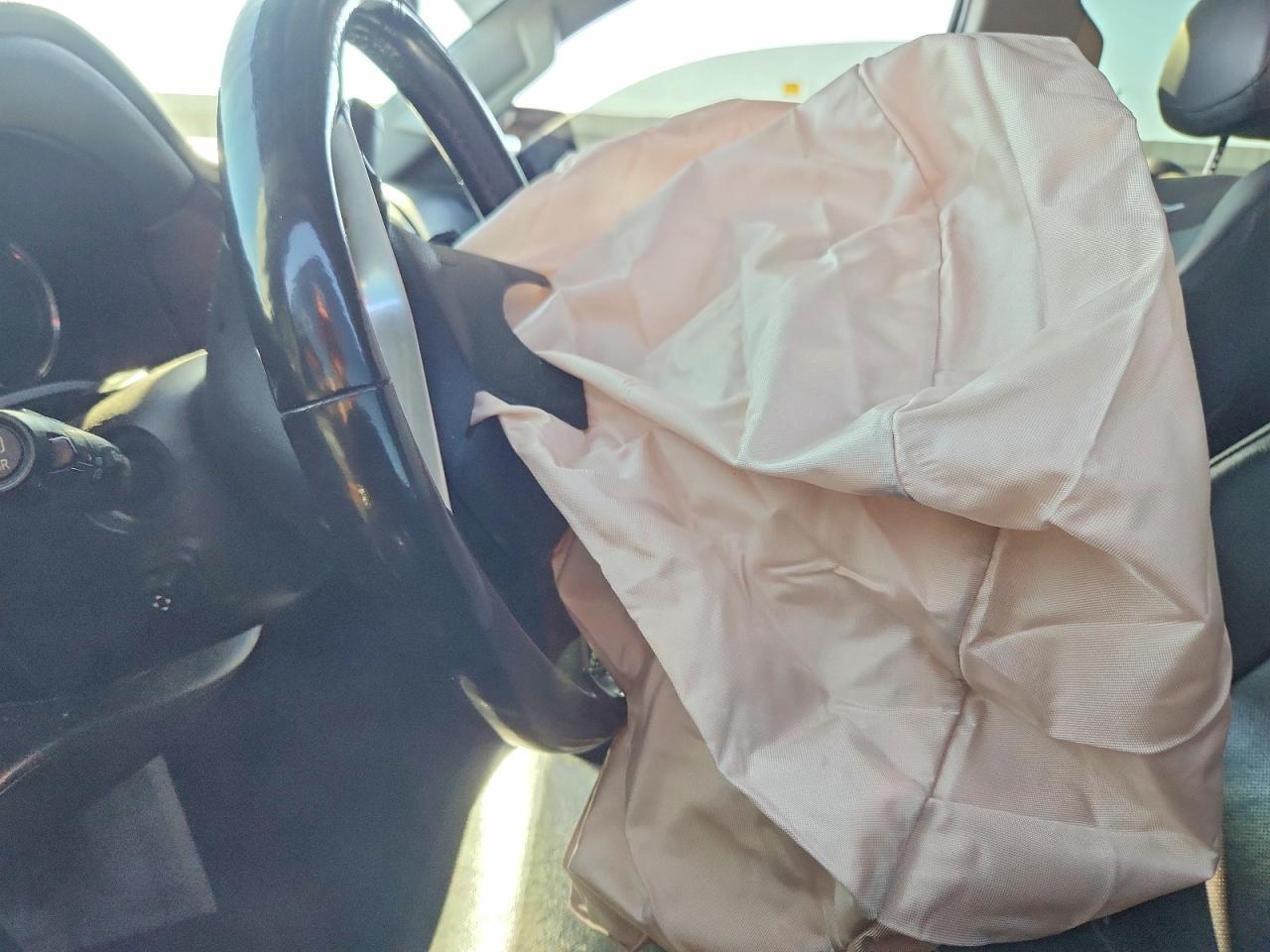 2019 Cadillac Escalade Luxury - zdjęcie 9