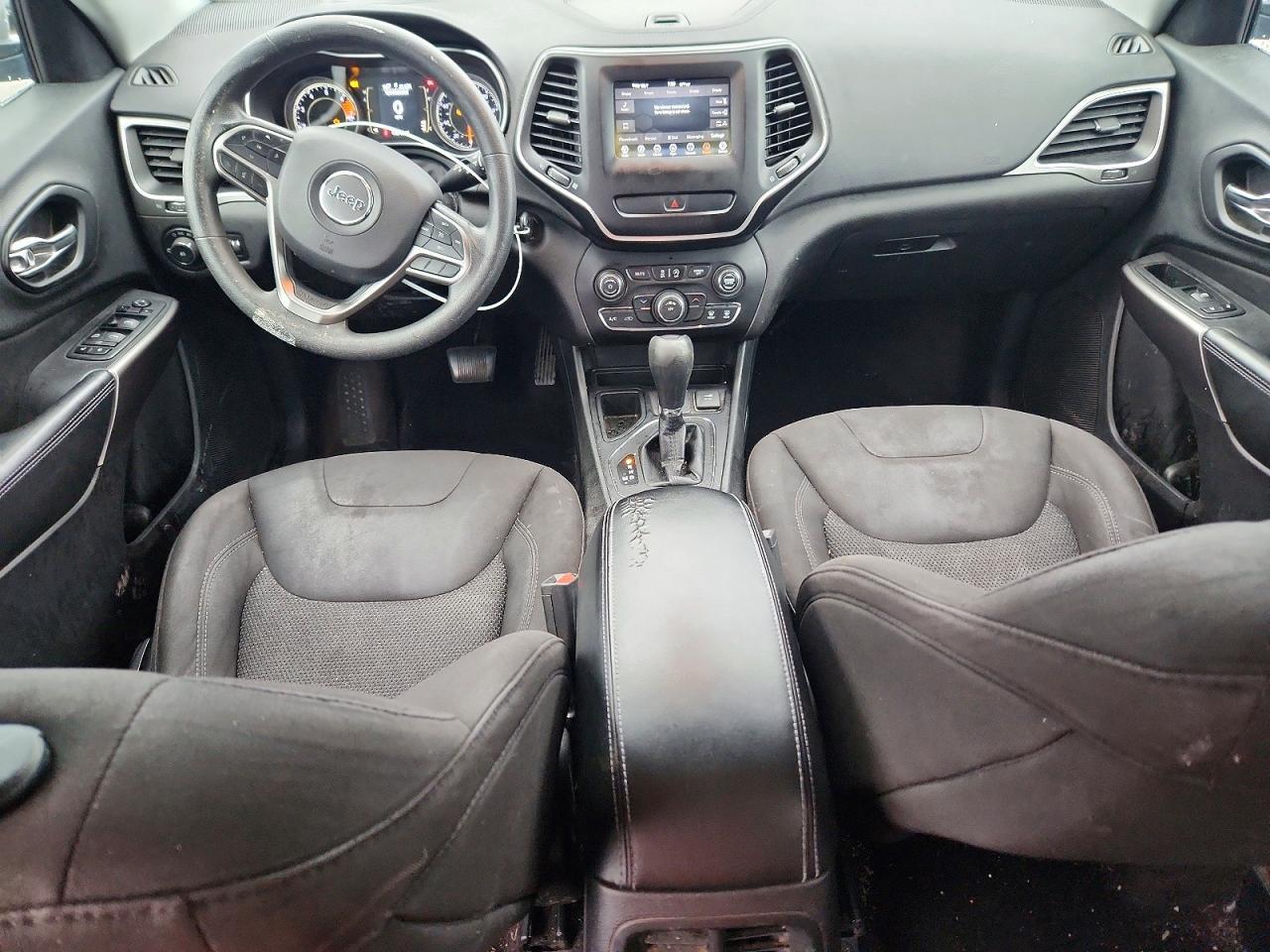 2019 Jeep Cherokee Latitude - zdjęcie 8