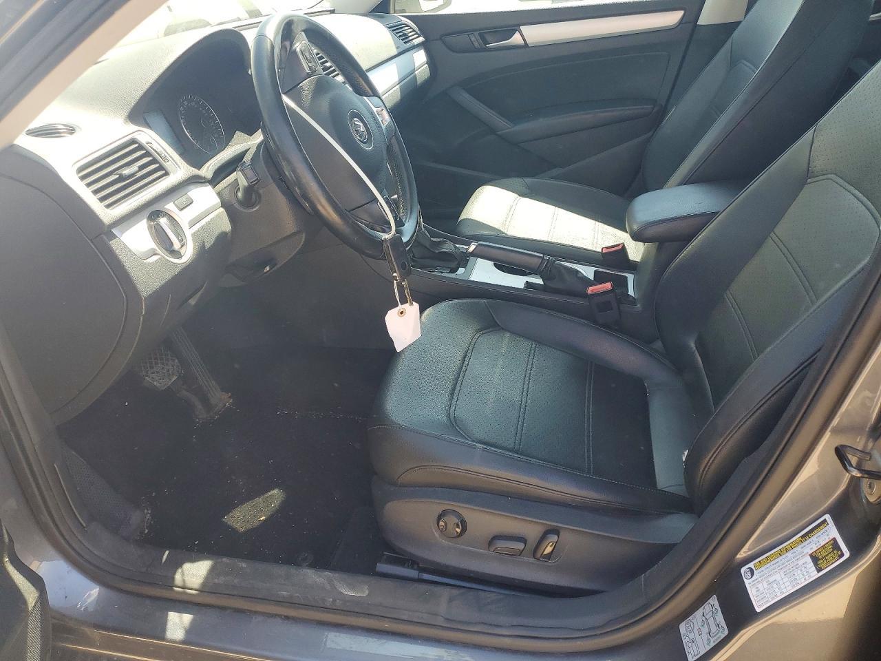 2013 Volkswagen Passat - zdjęcie 7