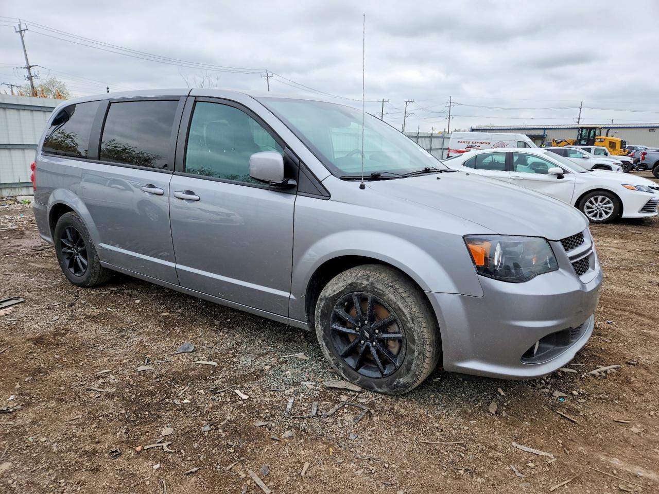 2020 Dodge Grand Caravan Gt - zdjęcie 4