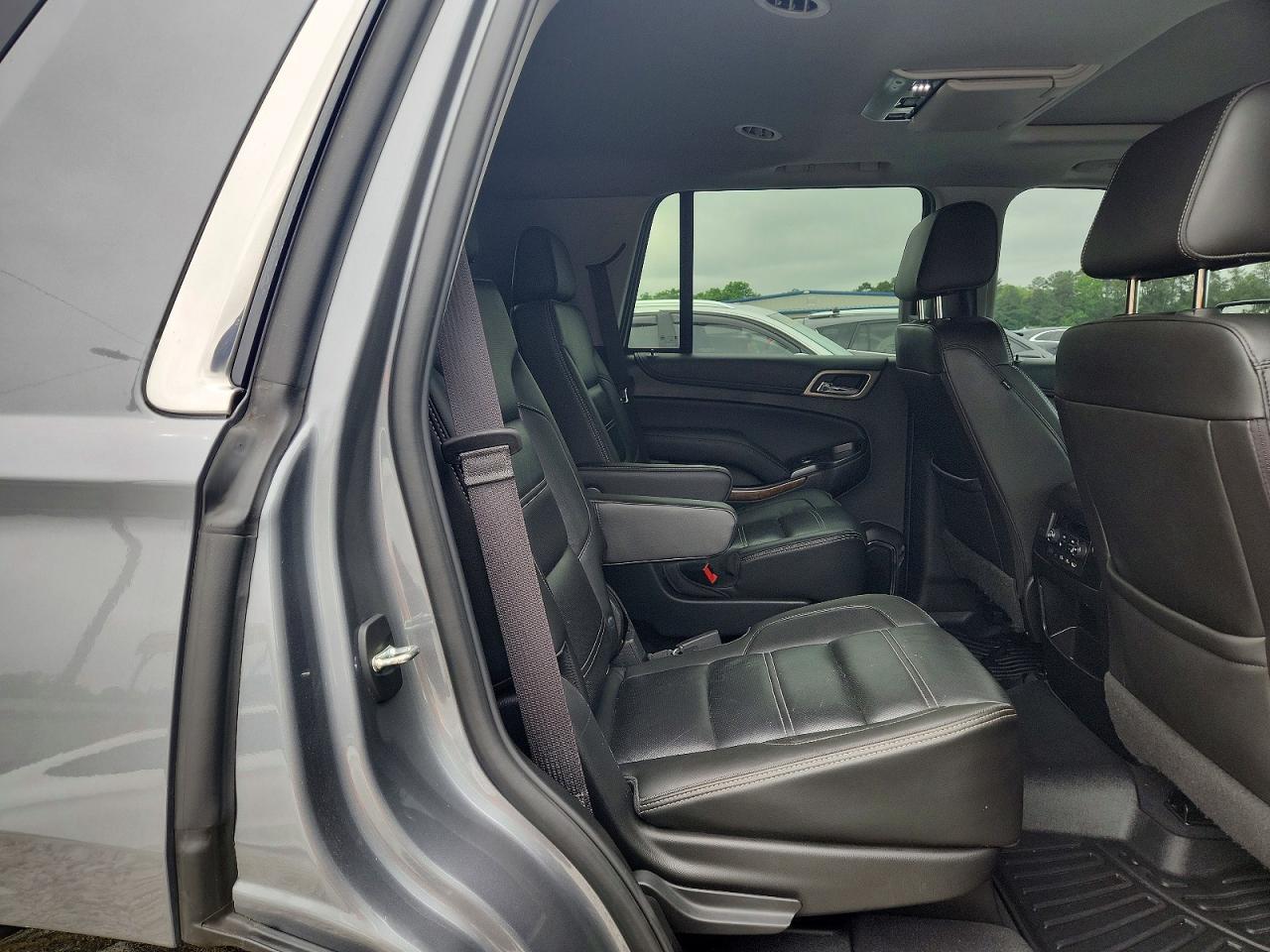 2019 GMC Yukon Denali - zdjęcie 11