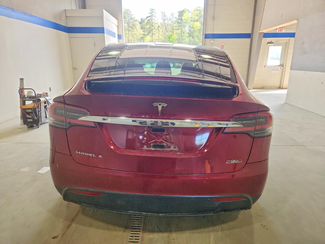 2016 Tesla Model X - zdjęcie 6