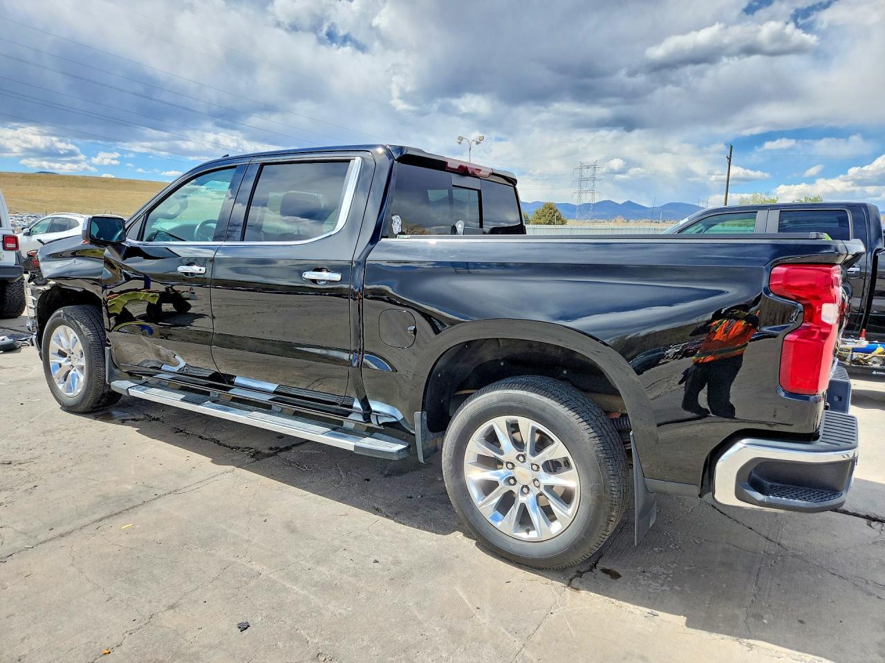 2021 Chevrolet Silverado K1500 Ltz - zdjęcie 2