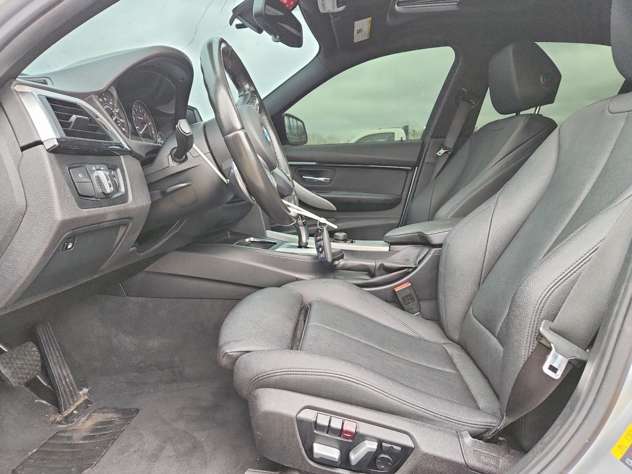 2018 BMW 330E - zdjęcie 7