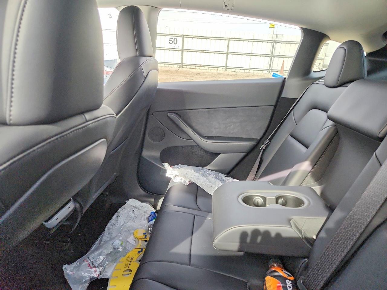 2023 Tesla Model Y - zdjęcie 12