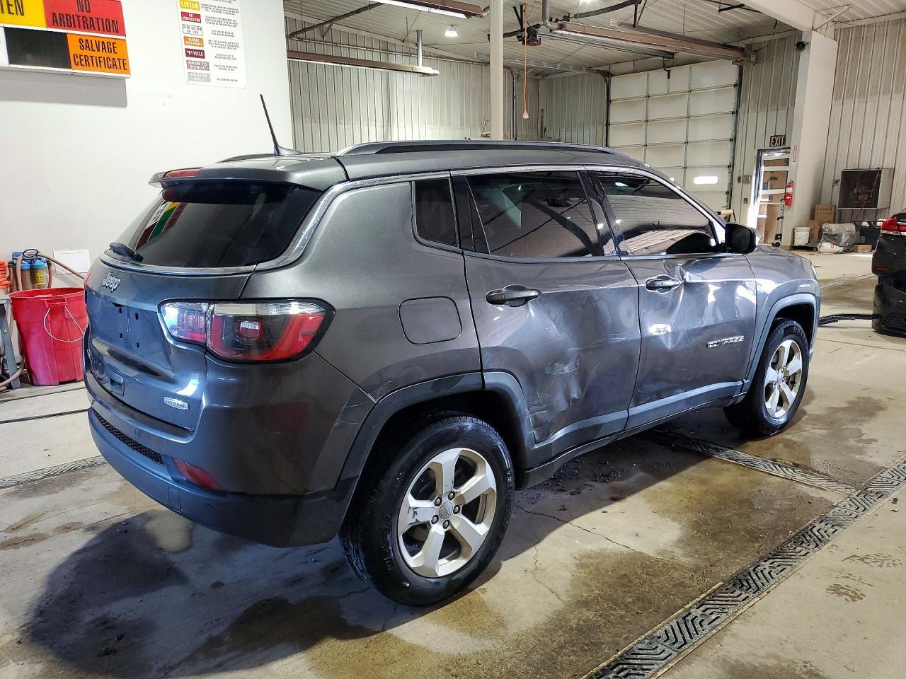 2018 Jeep Compass Latitude - zdjęcie 3