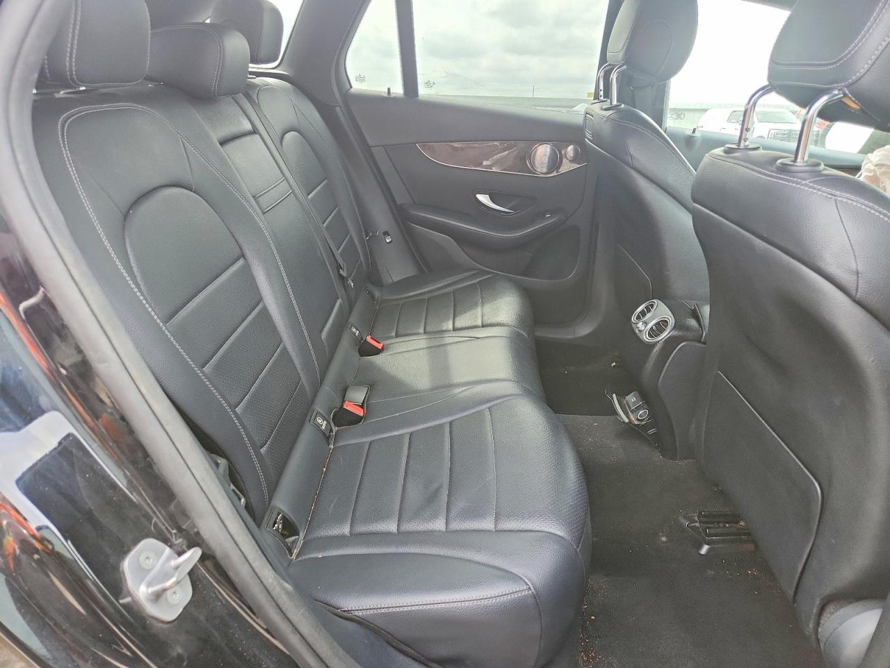 2017 Mercedes-Benz Glc 300 - zdjęcie 10