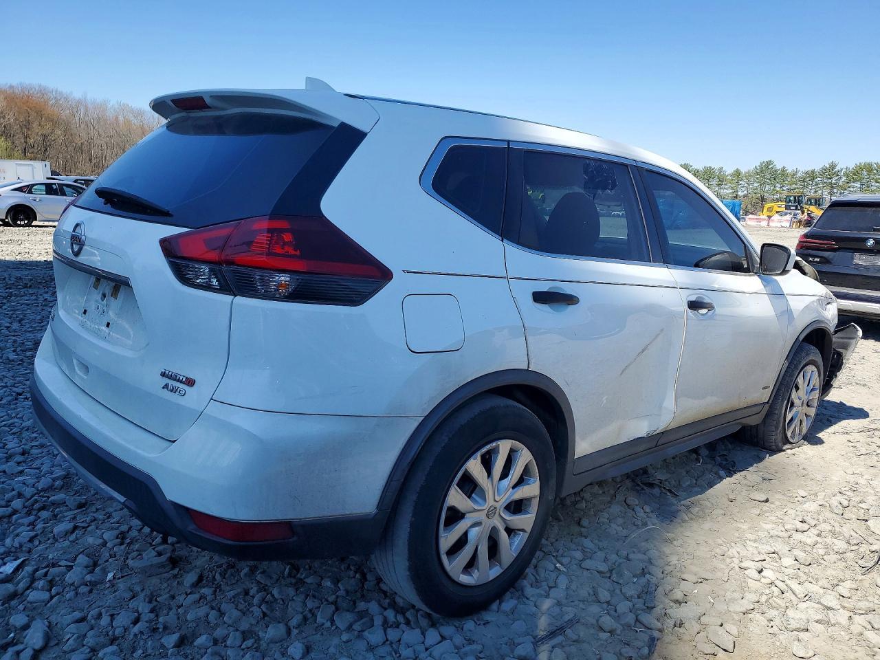 2018 Nissan Rogue S - zdjęcie 3