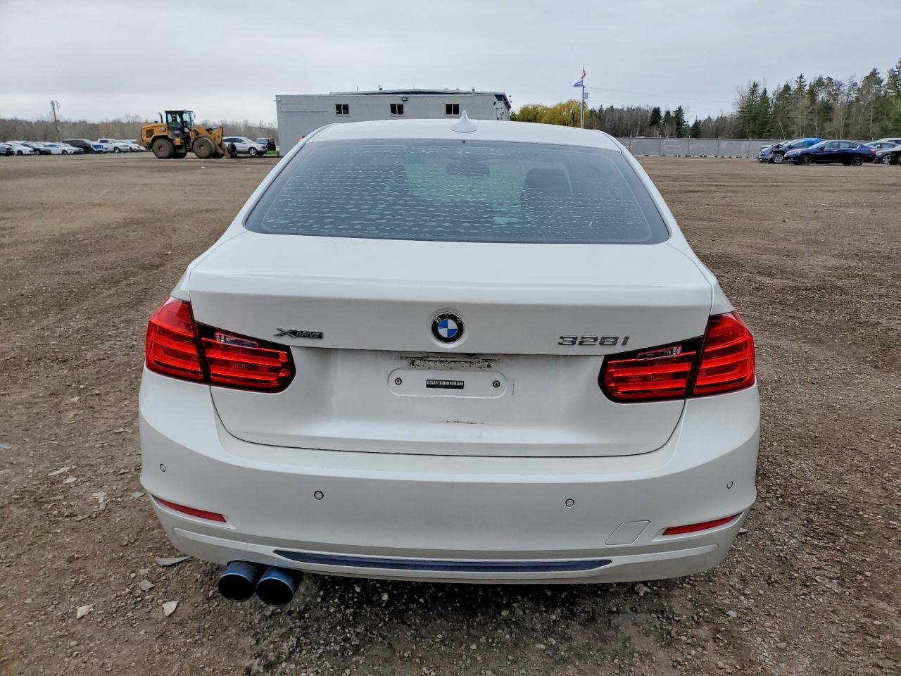 2015 BMW 328 Xi - zdjęcie 6