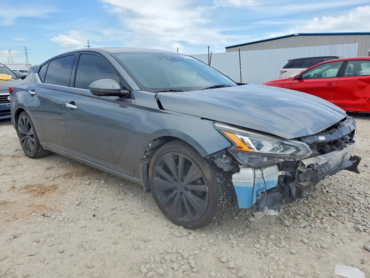 2020 Nissan Altima 2.5 Platinum - zdjęcie 4