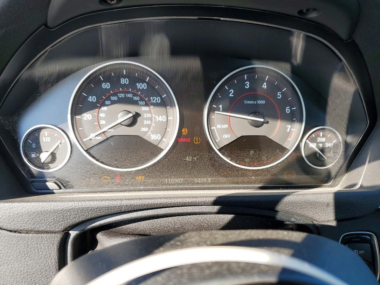 2015 BMW 335 Xi - zdjęcie 9