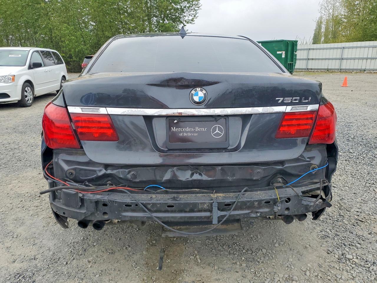 2013 BMW 750 Li - zdjęcie 6