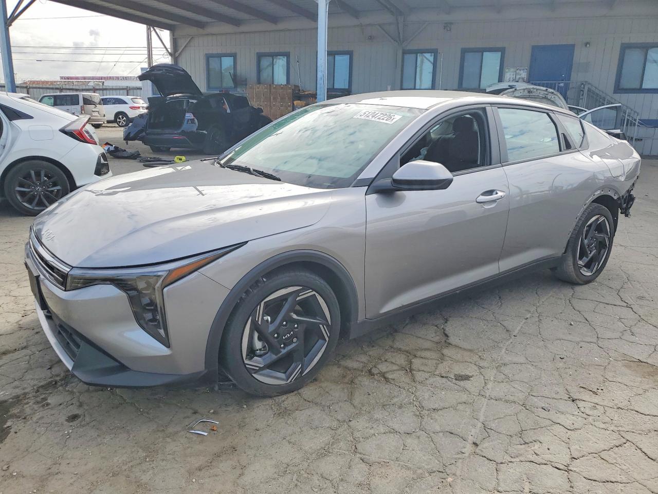 2025 Kia K4 Ex - zdjęcie główne