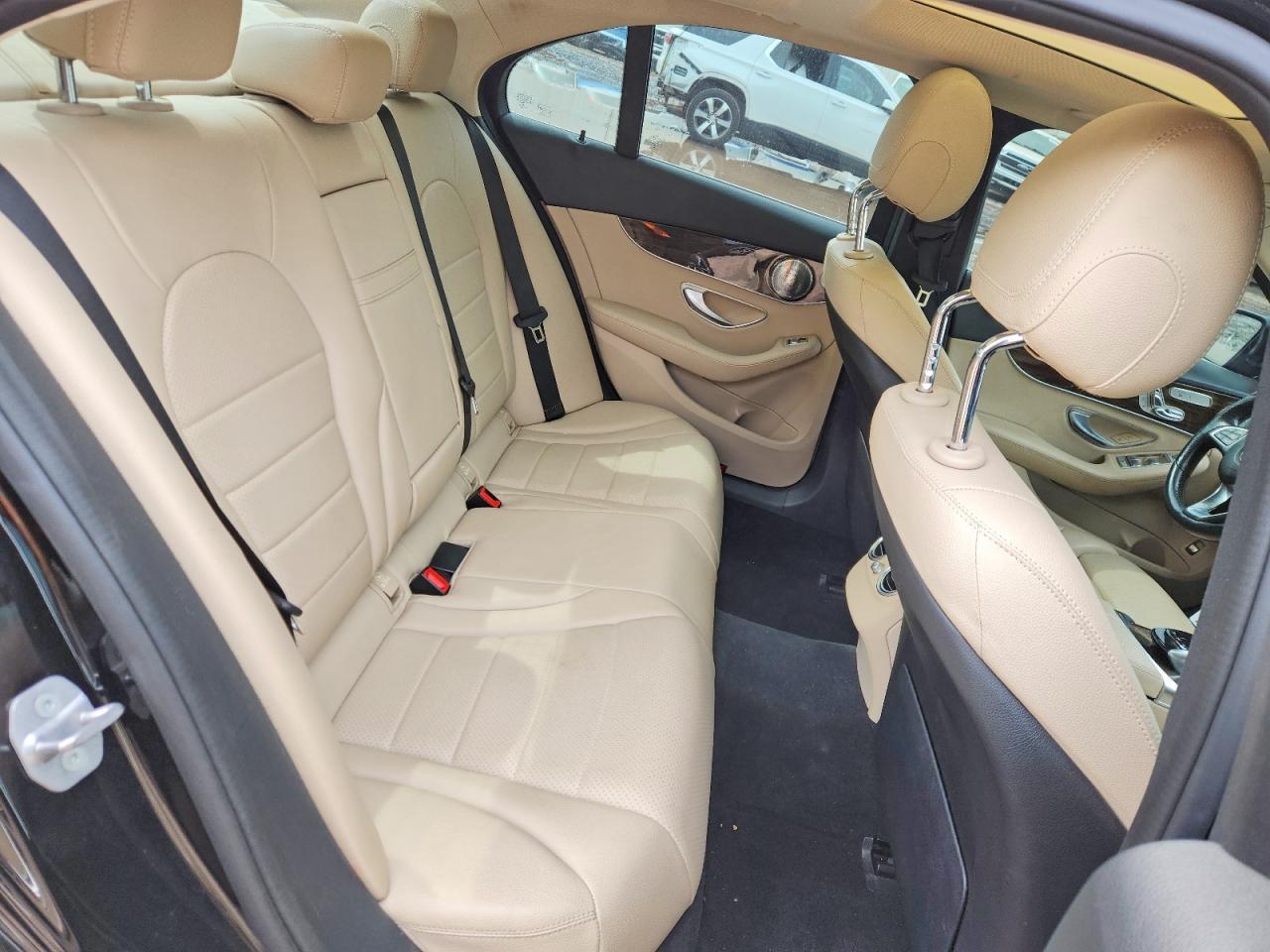 2018 Mercedes-Benz C 300 4Matic - zdjęcie 10