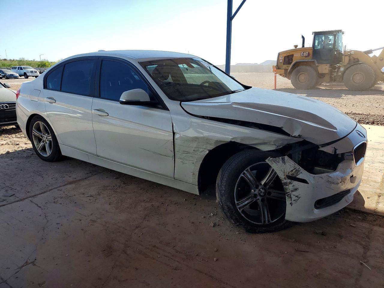 2013 BMW 328 I - zdjęcie 4