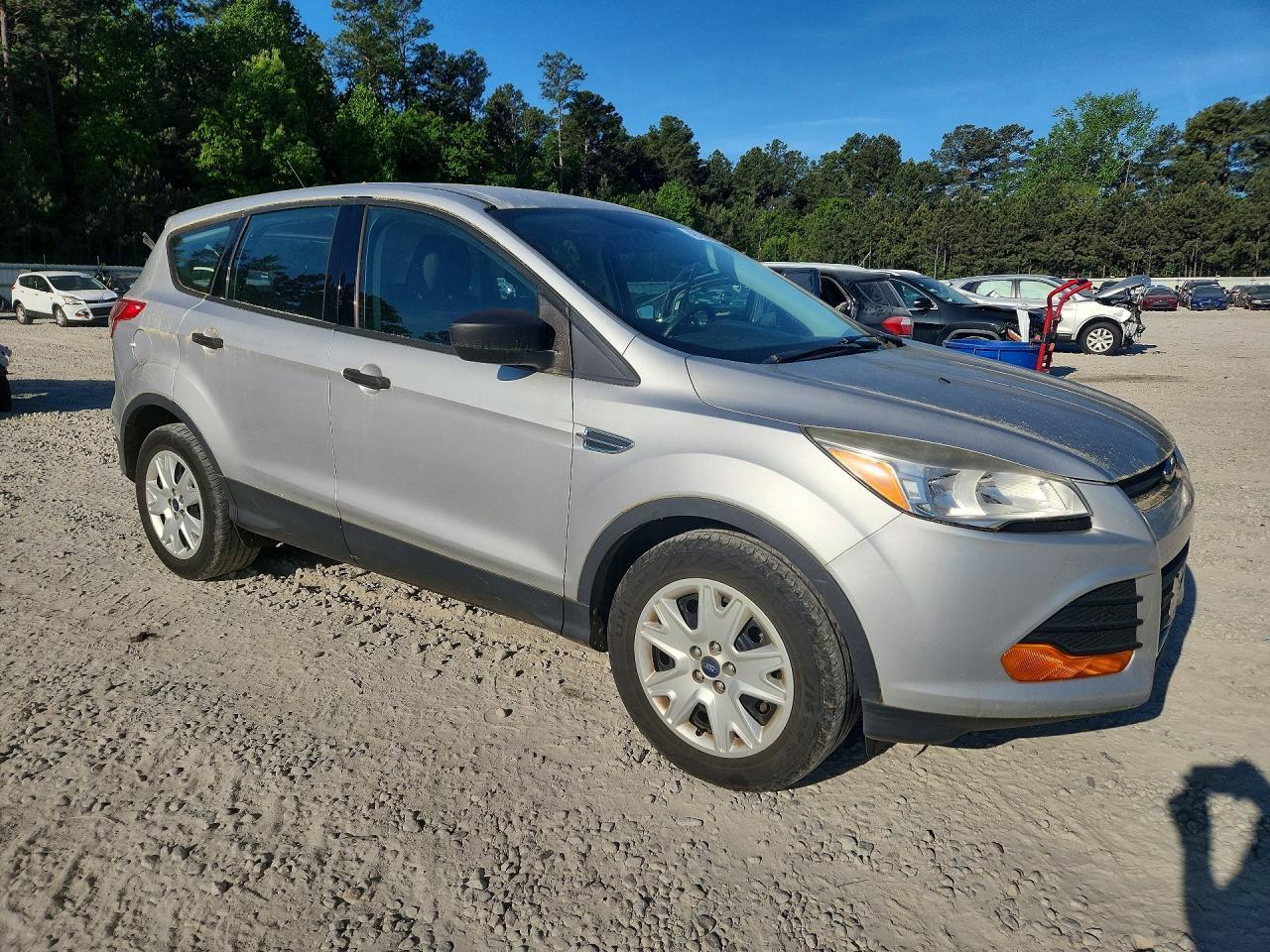 2014 Ford Escape S - zdjęcie 4
