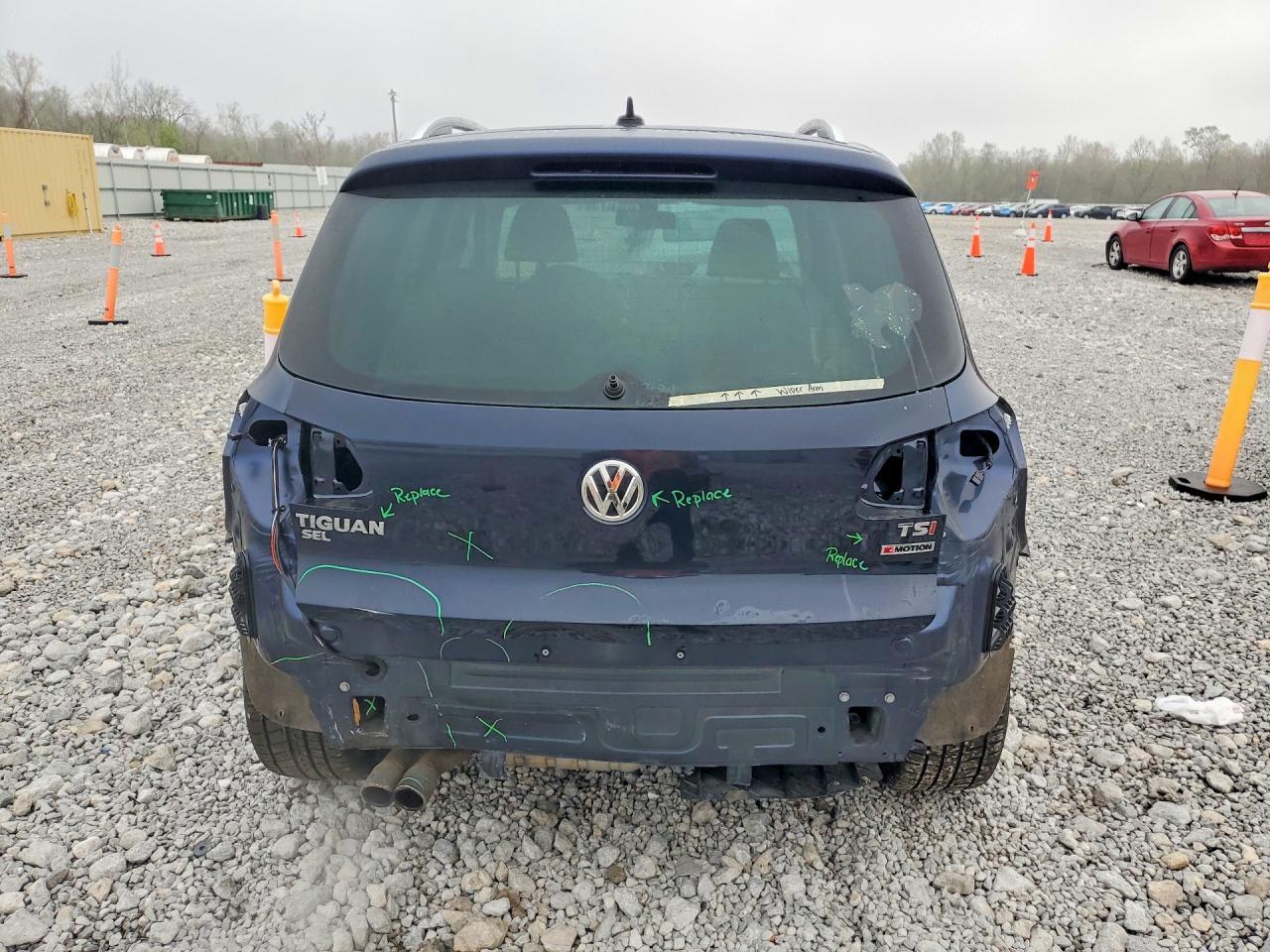 2016 Volkswagen Tiguan S - zdjęcie 6