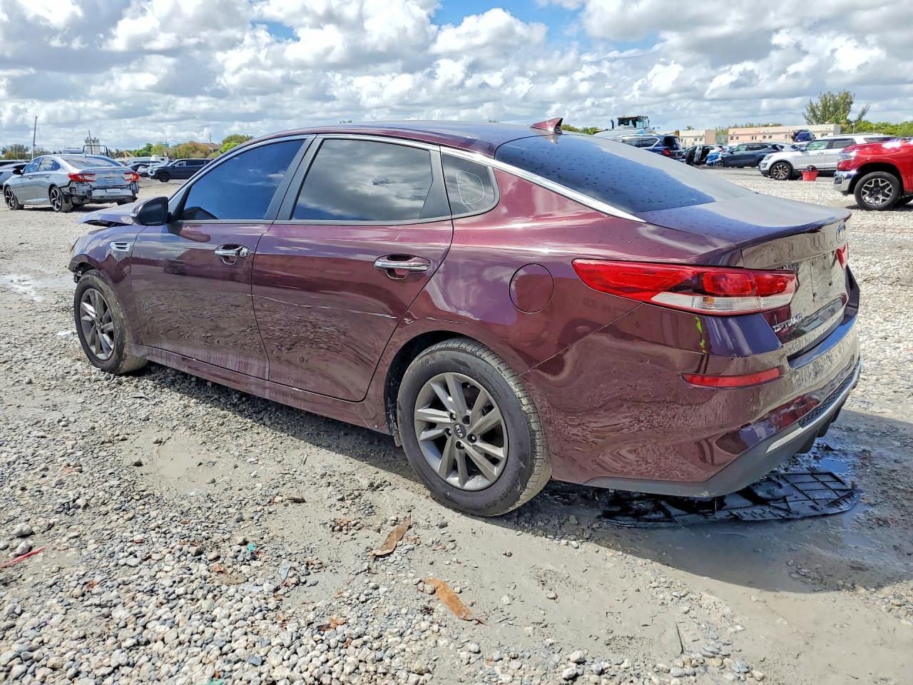 2020 Kia Optima Lx - zdjęcie 2