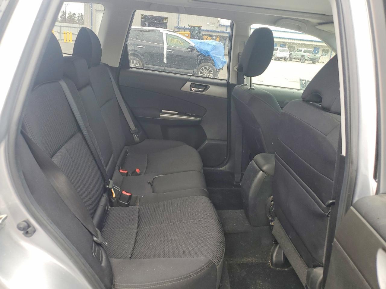 2013 Subaru Forester 2.5X Premium - zdjęcie 10