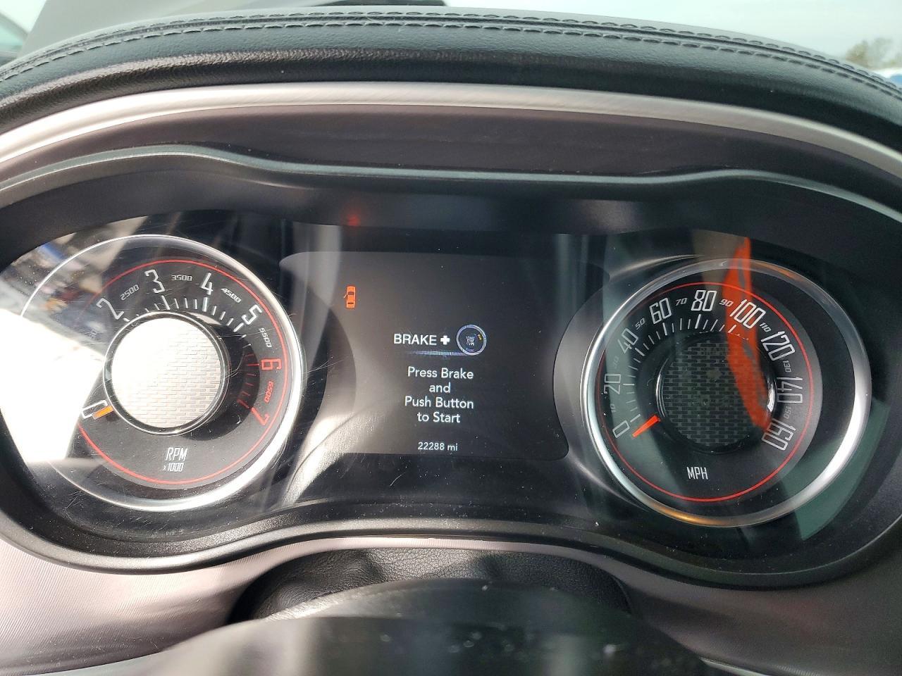 2022 Dodge Challenger R - zdjęcie 9