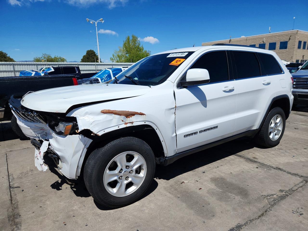 2017 Jeep Grand Cherokee Laredo - zdjęcie główne
