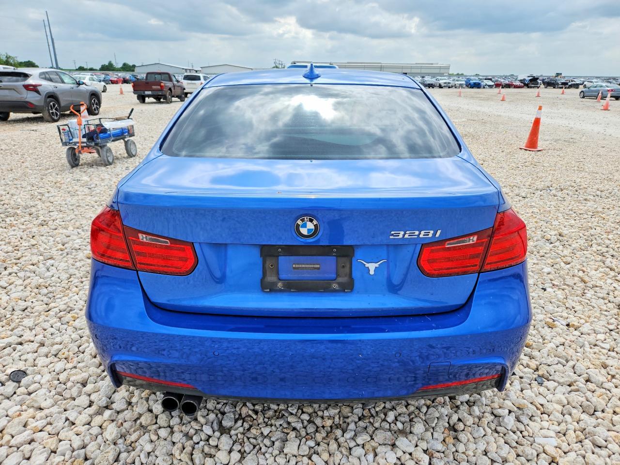 2014 BMW 328 I - zdjęcie 6