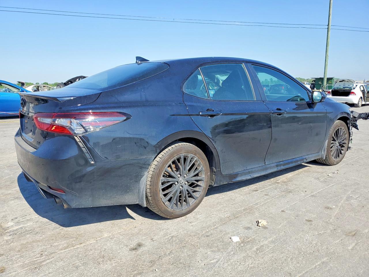 2021 Toyota Camry Se Nightshade - zdjęcie 3