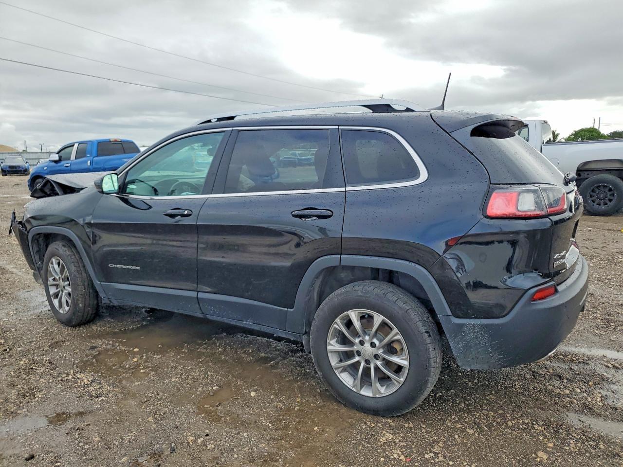 2019 Jeep Cherokee Latitude Plus - zdjęcie 2