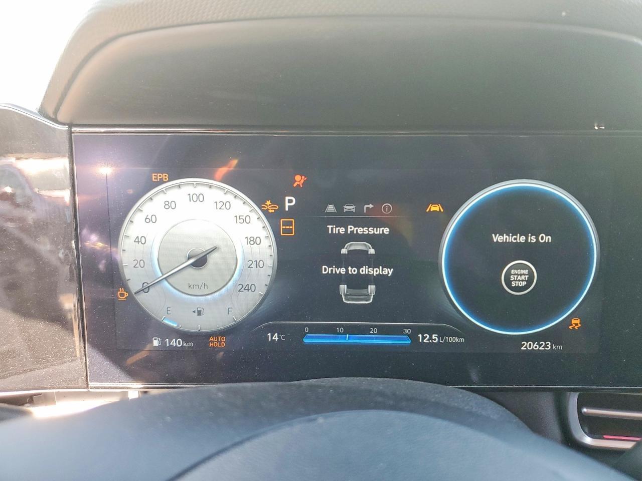 2024 Hyundai Elantra Luxury - zdjęcie 9