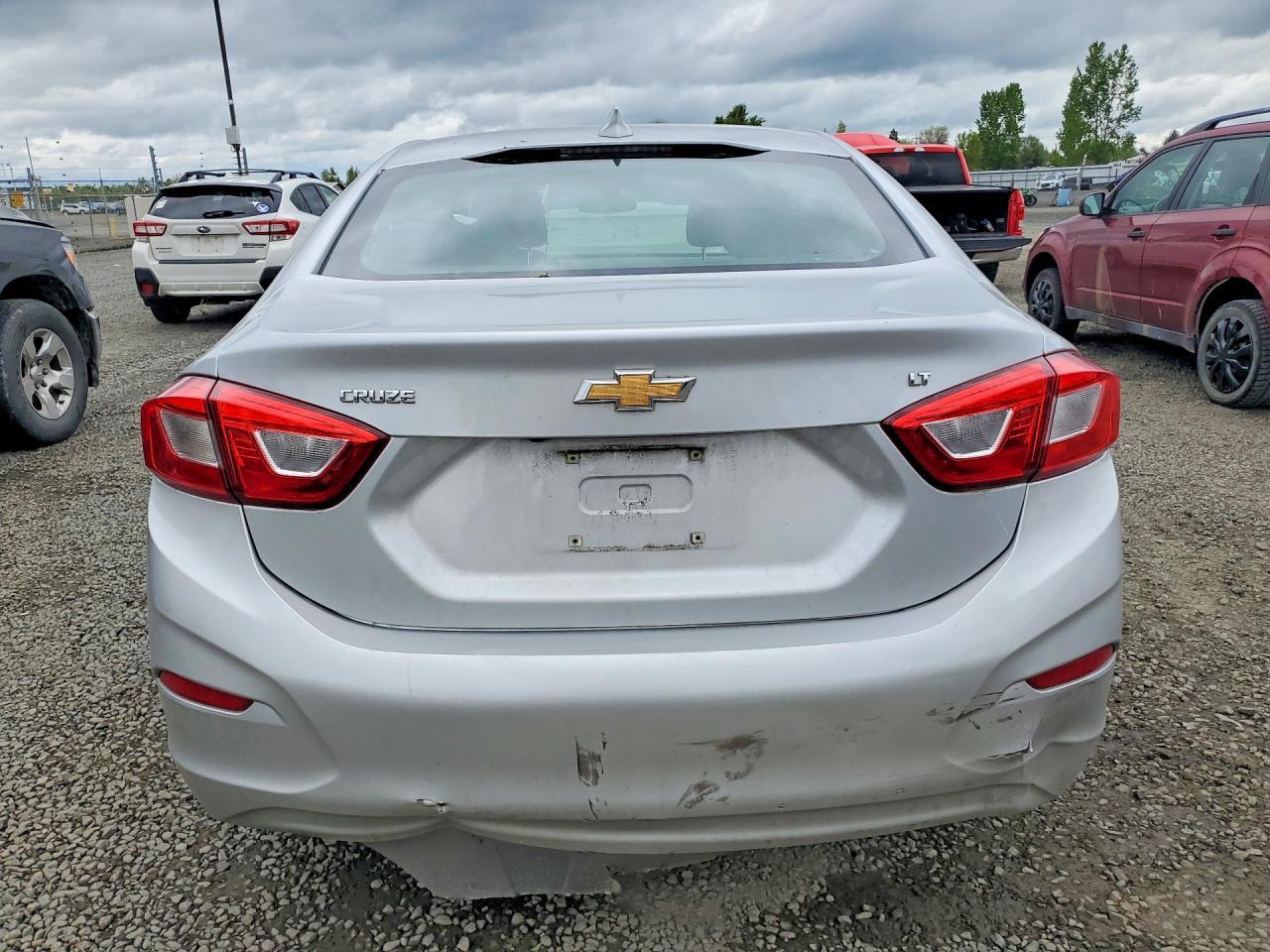 2018 Chevrolet Cruze Lt - zdjęcie 6