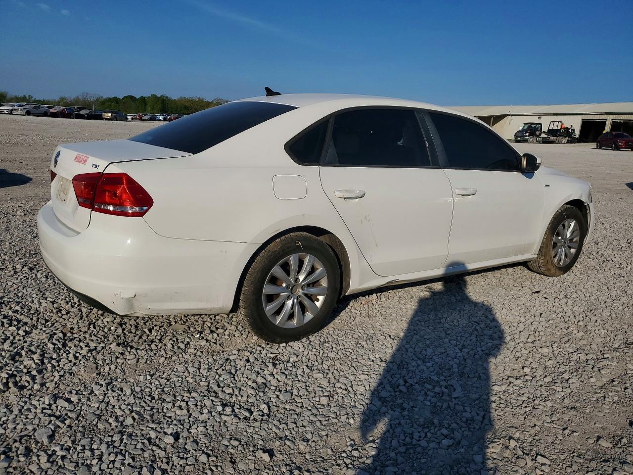 2014 Volkswagen Passat S - zdjęcie 3