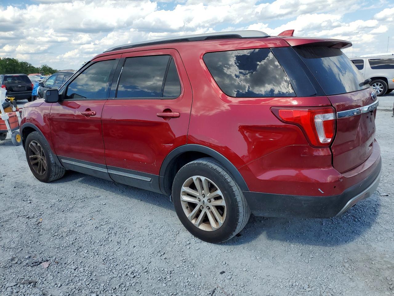2017 Ford Explorer - zdjęcie 2