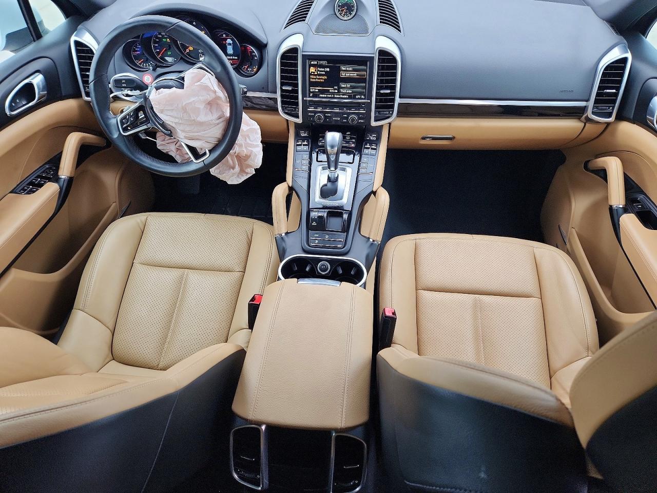 2016 Porsche Cayenne - zdjęcie 8