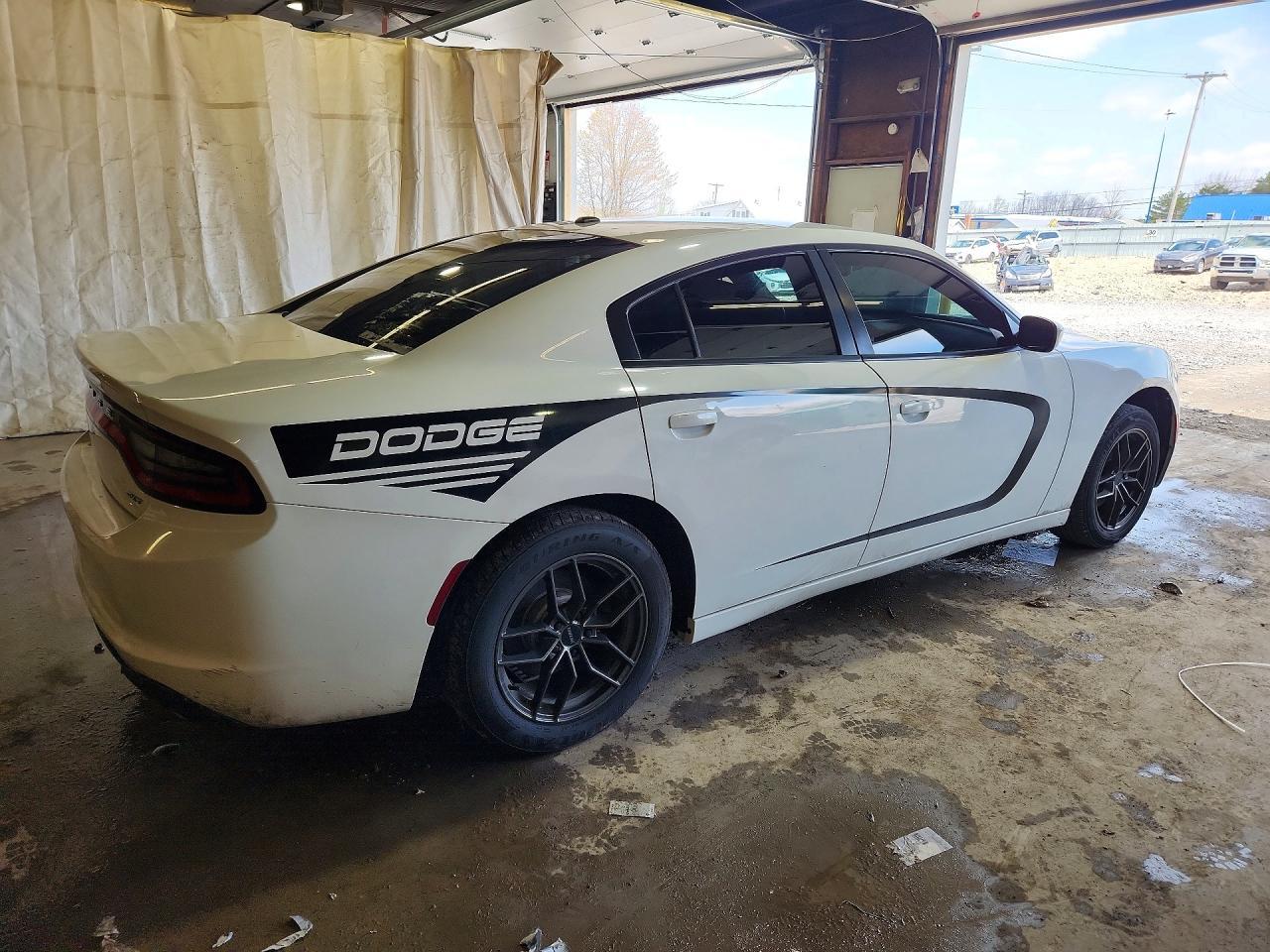 2016 Dodge Charger Sxt - zdjęcie 3