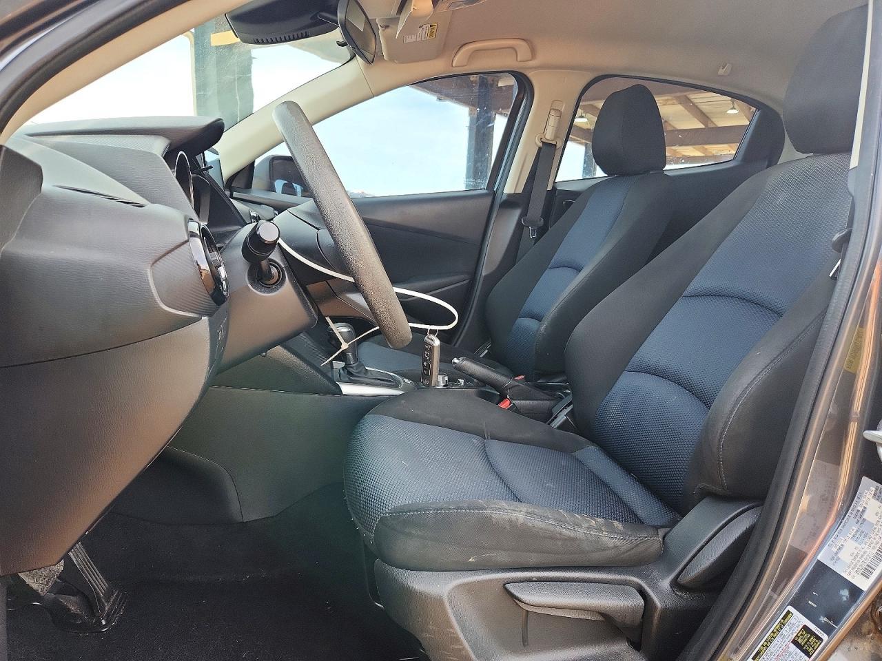 2019 Toyota Yaris L - zdjęcie 7