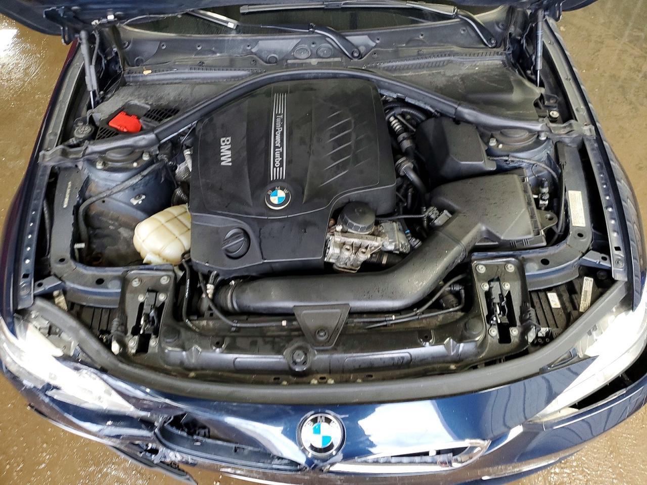 2014 BMW 335 Xi - zdjęcie 11