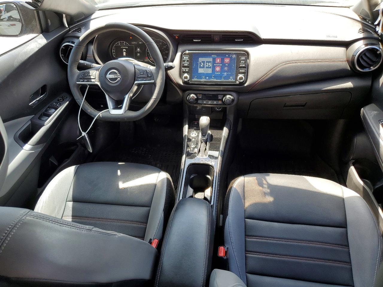 2023 Nissan Kicks Sr - zdjęcie 14