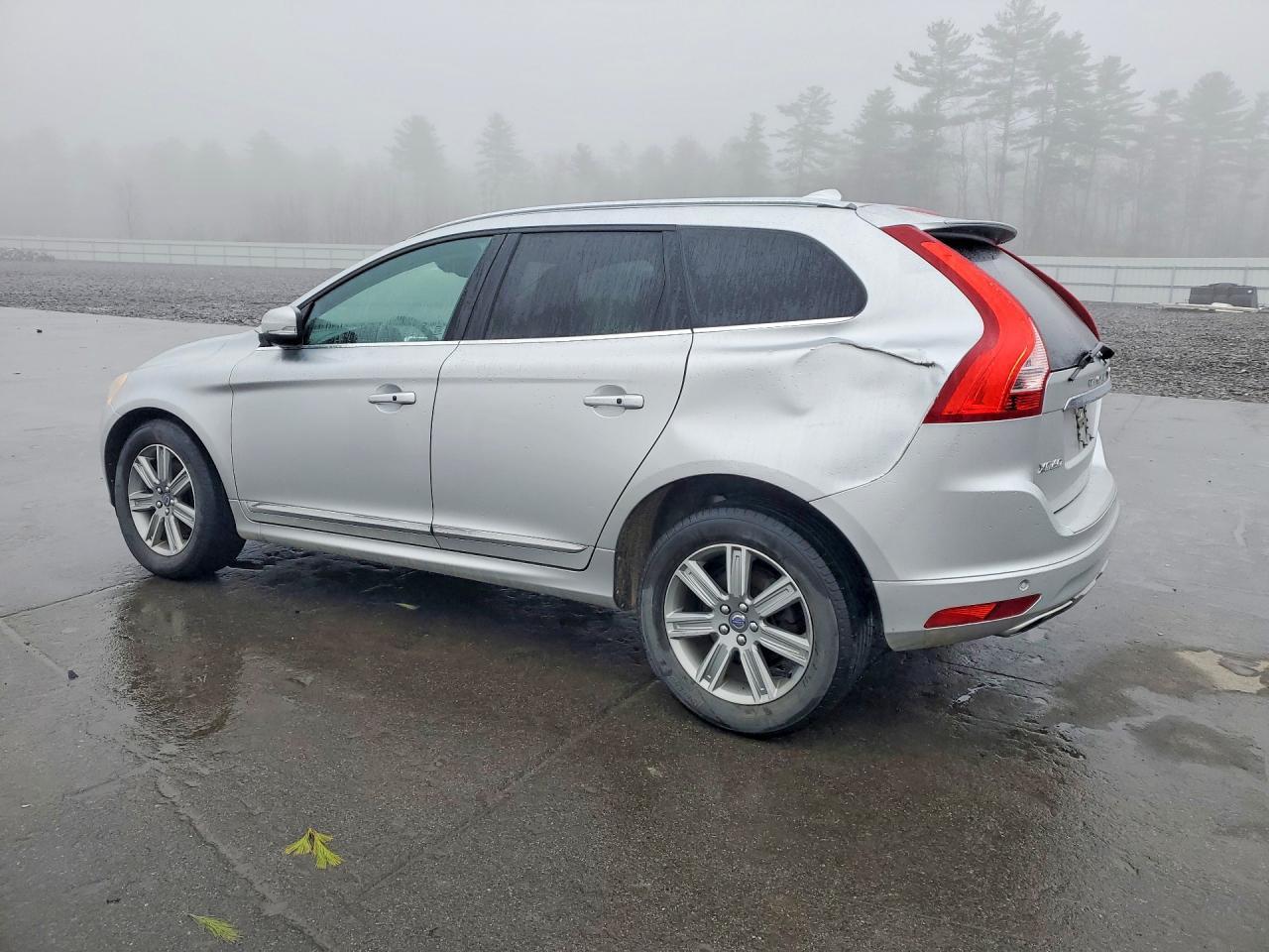 2016 Volvo Xc60 T6 Premier - zdjęcie 2