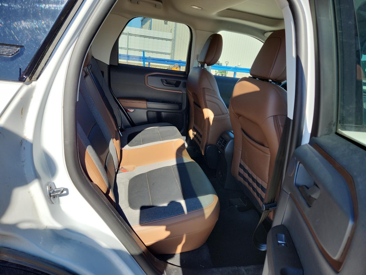 2024 Ford Bronco Sport Outer Banks - zdjęcie 11