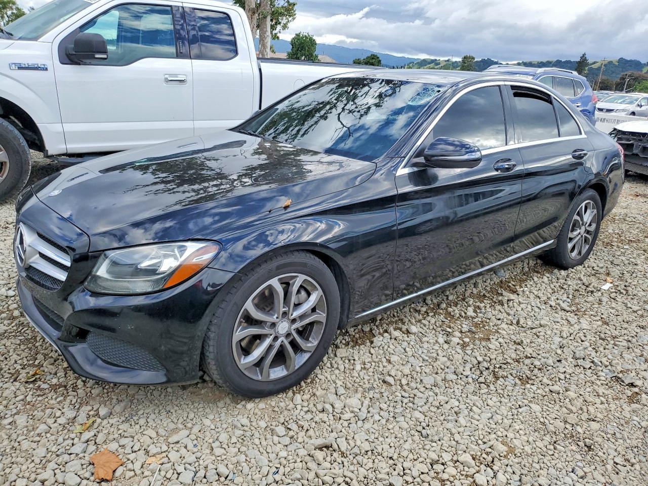 2016 Mercedes Benz C 300 - zdjęcie główne