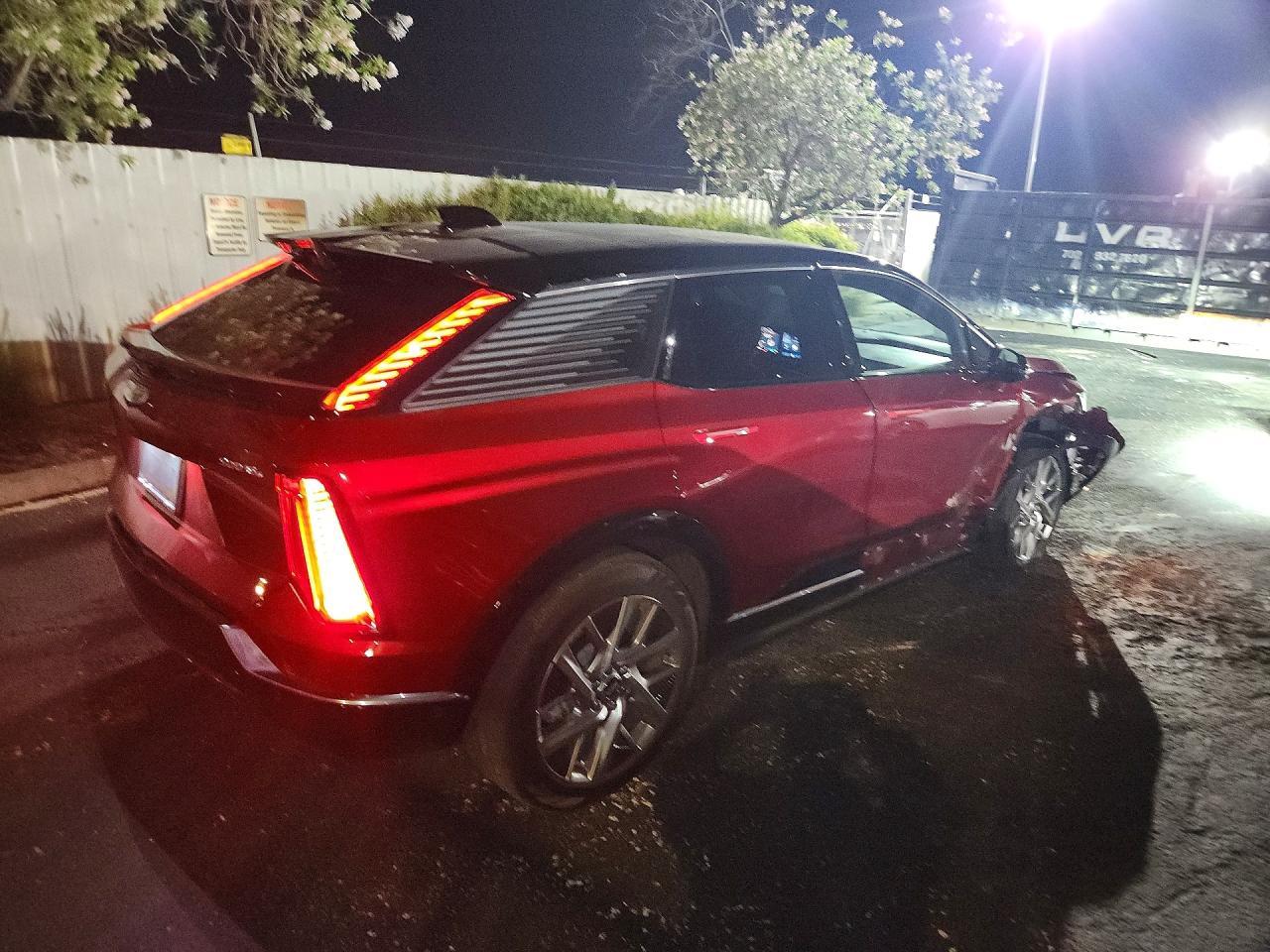 2025 Cadillac Optiq Luxury - zdjęcie 3