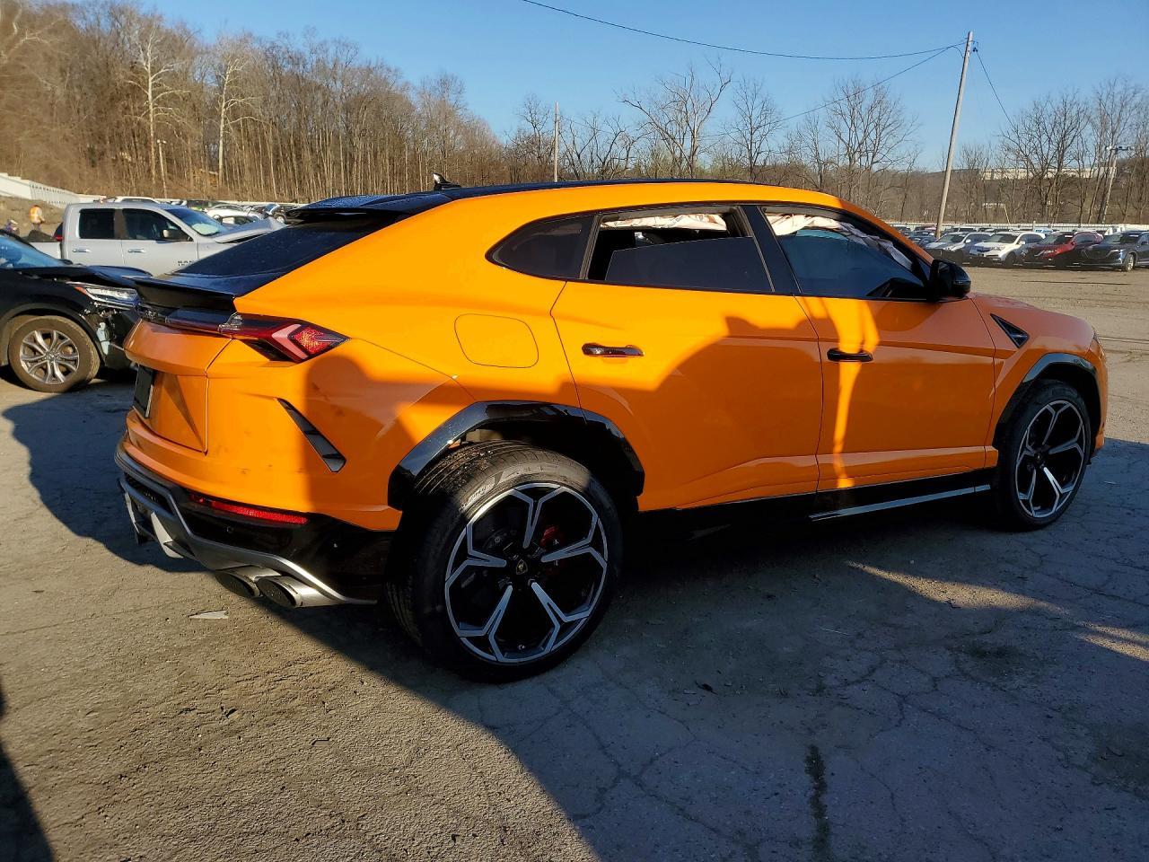 2019 Lamborghini Urus - zdjęcie 3