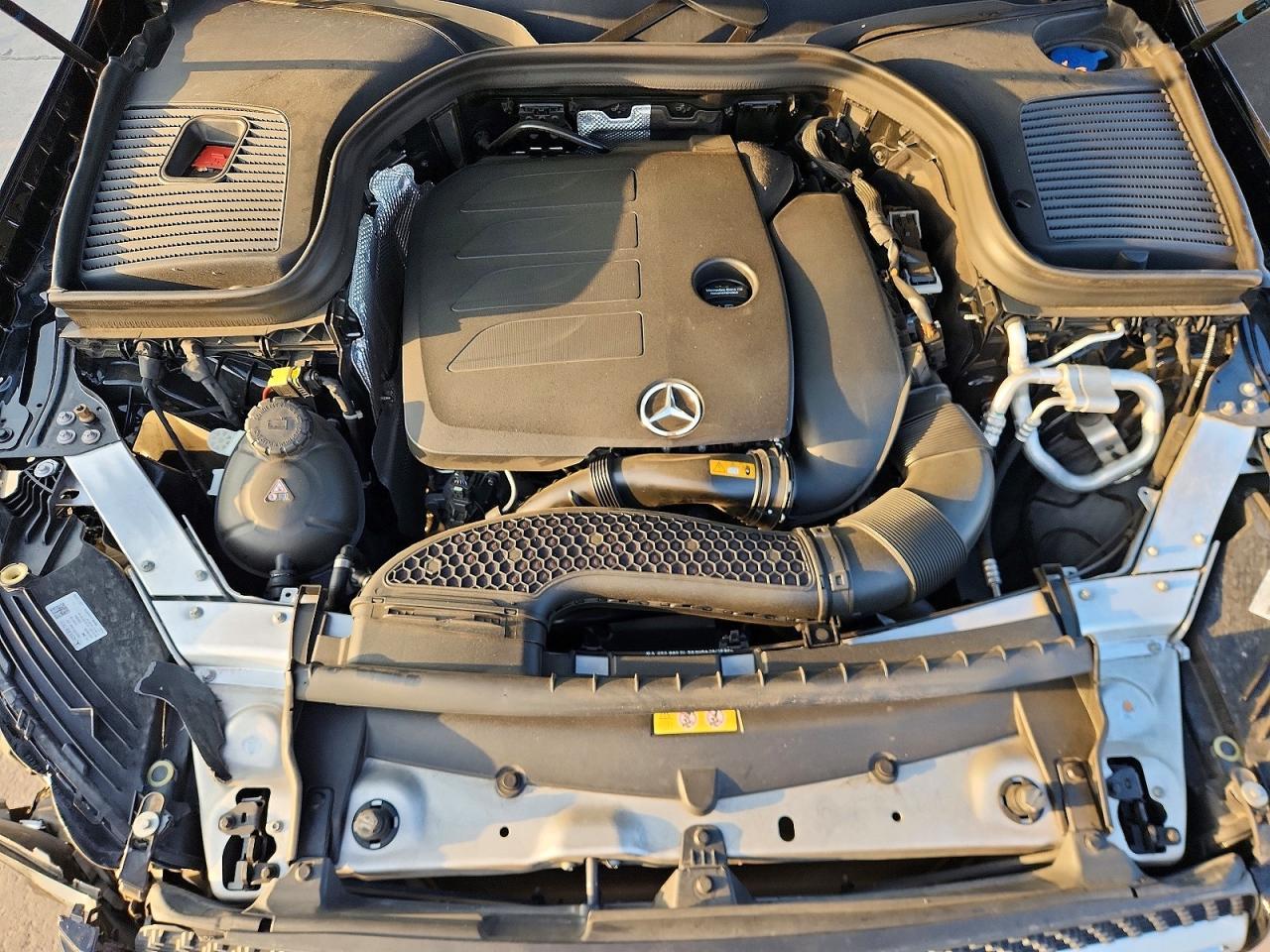 2020 Mercedes-Benz Glc 300 - zdjęcie 11