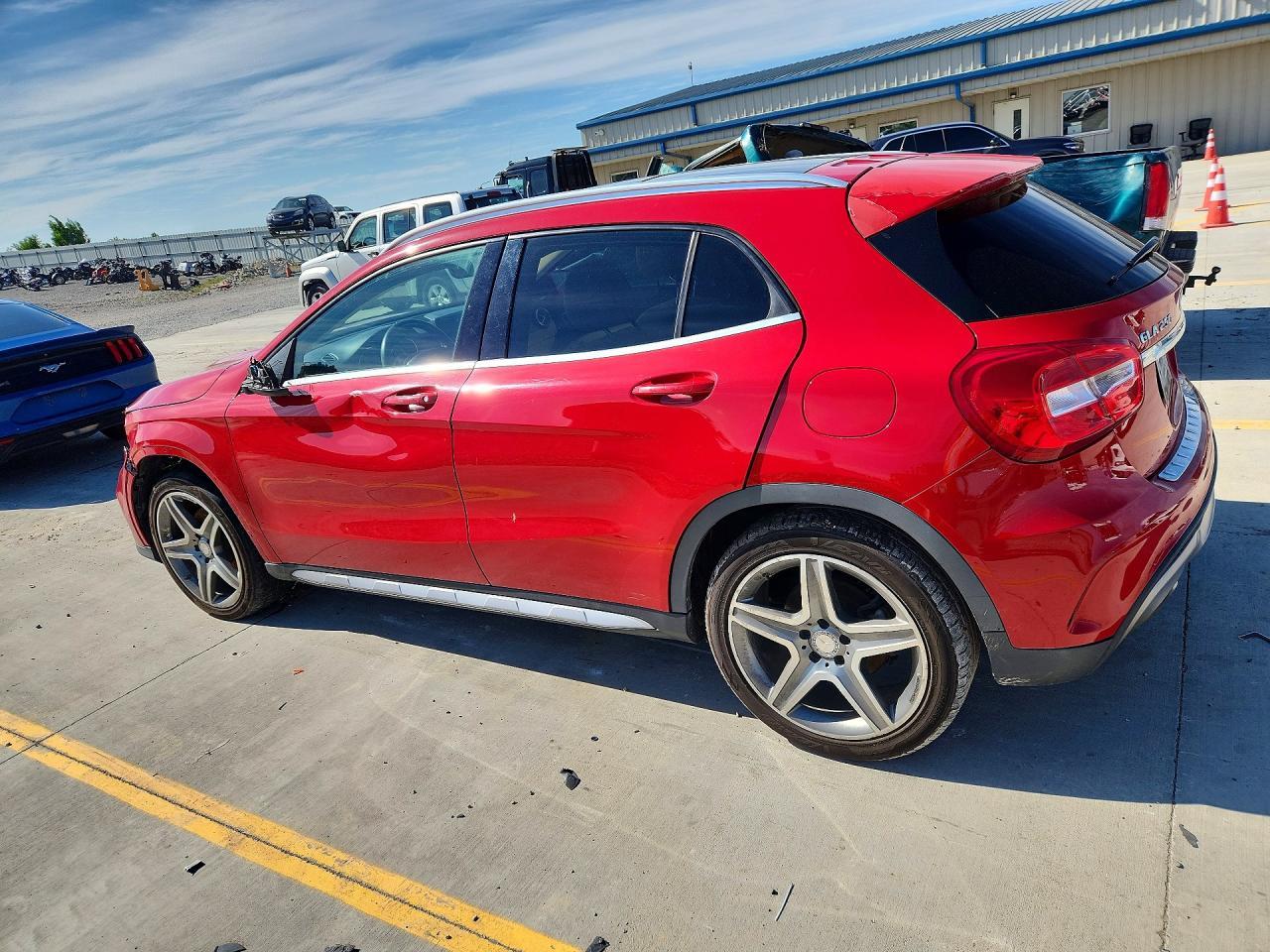 2015 Mercedes-Benz Gla 250 4Matic - zdjęcie 2