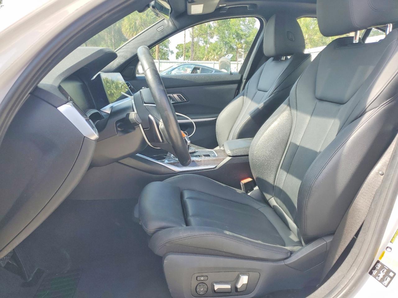 2019 BMW 330Xi - zdjęcie 7