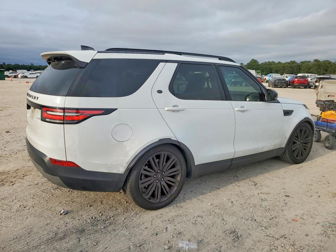 2017 Land Rover Discovery Hse - zdjęcie 3