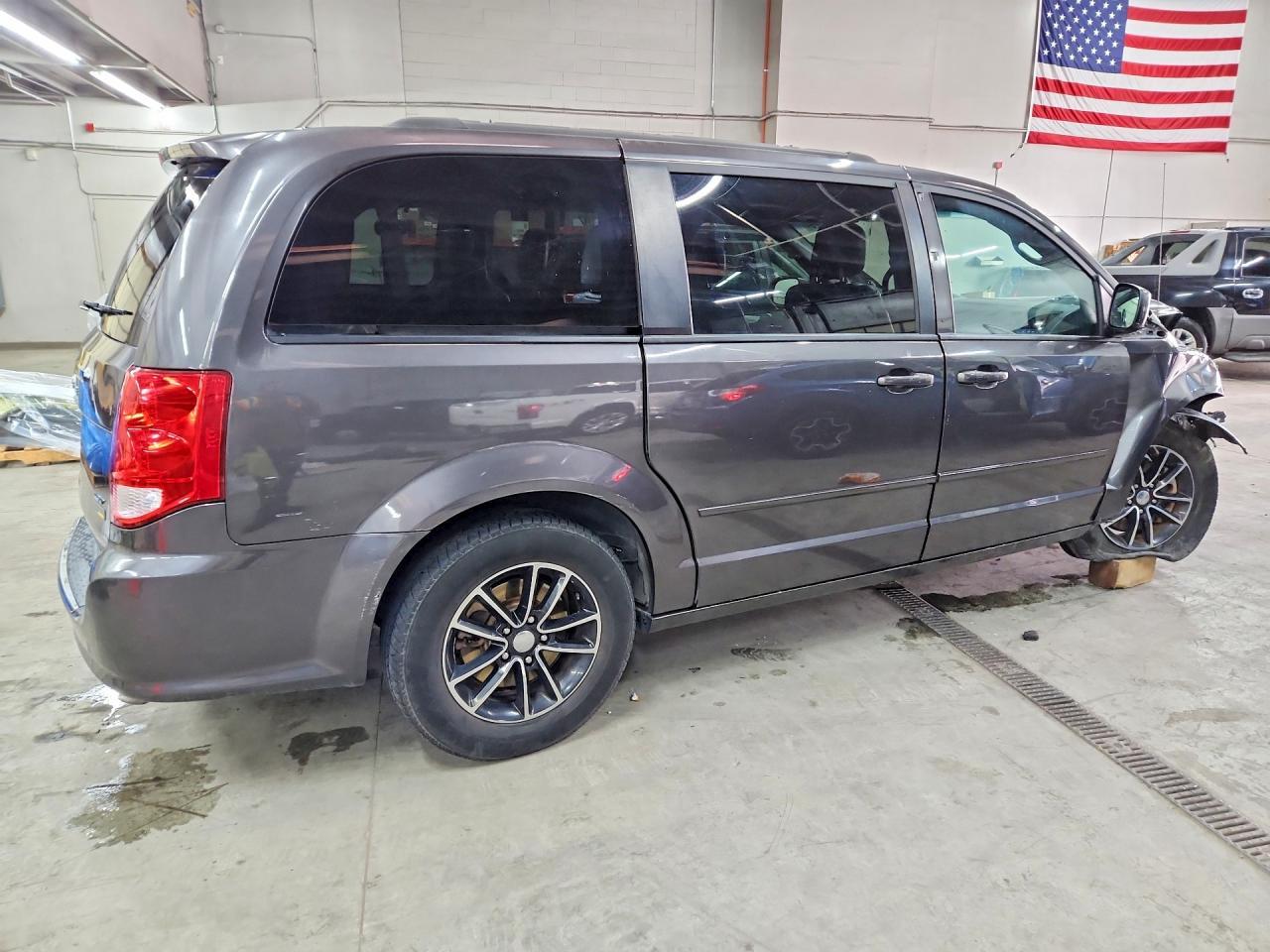 2017 Dodge Grand Caravan Gt - zdjęcie 3