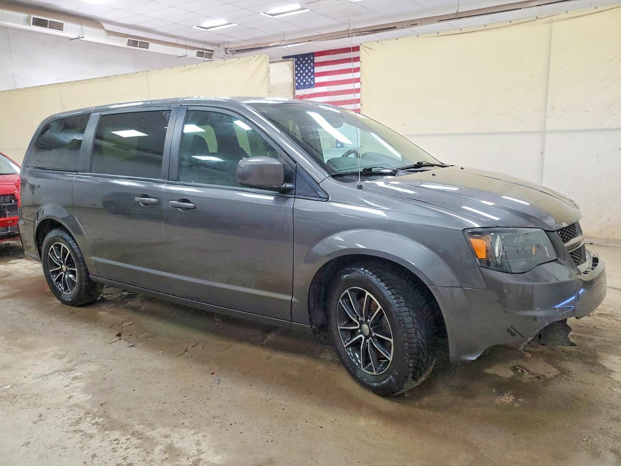 2019 Dodge Grand Caravan Gt - zdjęcie 4
