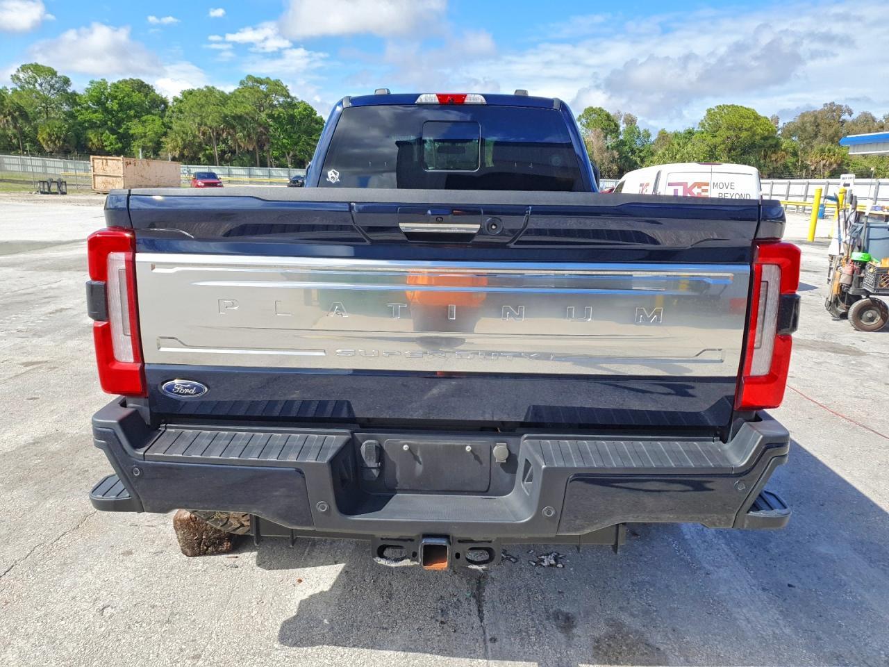 2023 Ford F350 Super Duty - zdjęcie 6